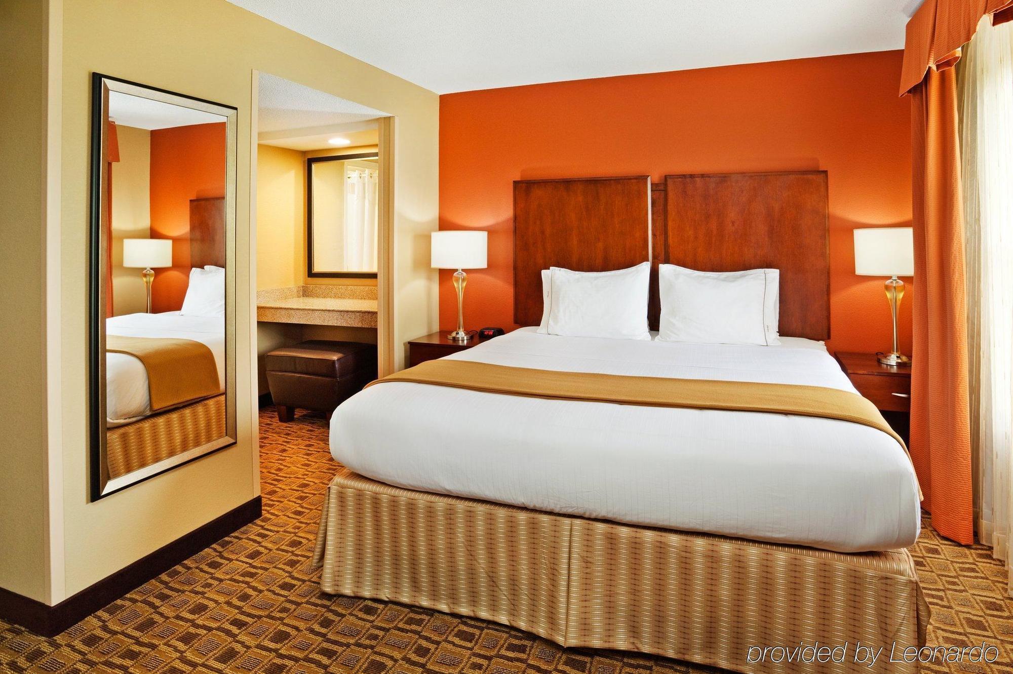 Comfort Suites Near Birkdale Village- Huntersville Habitación foto